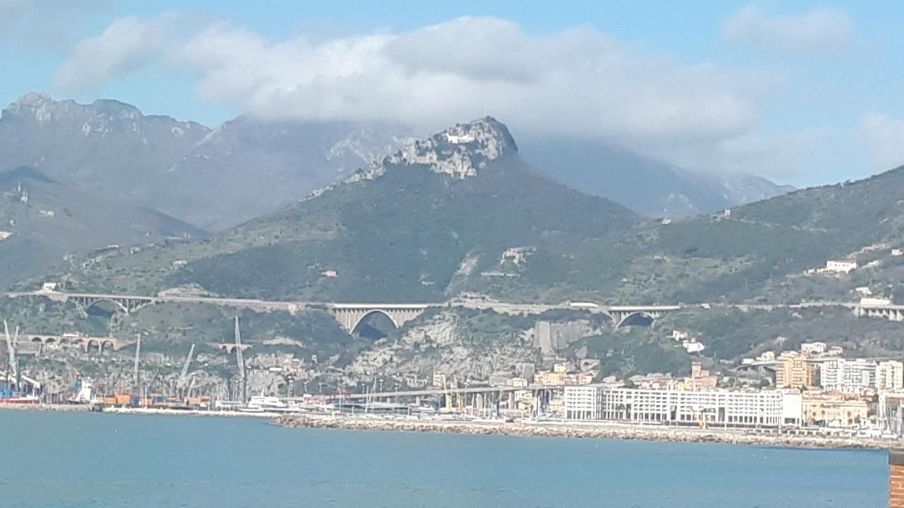 Salerno Centraal Apartment Dış mekan fotoğraf